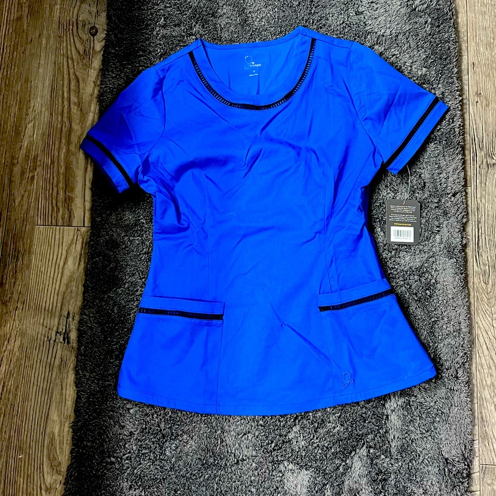 Jaanuu scrub top